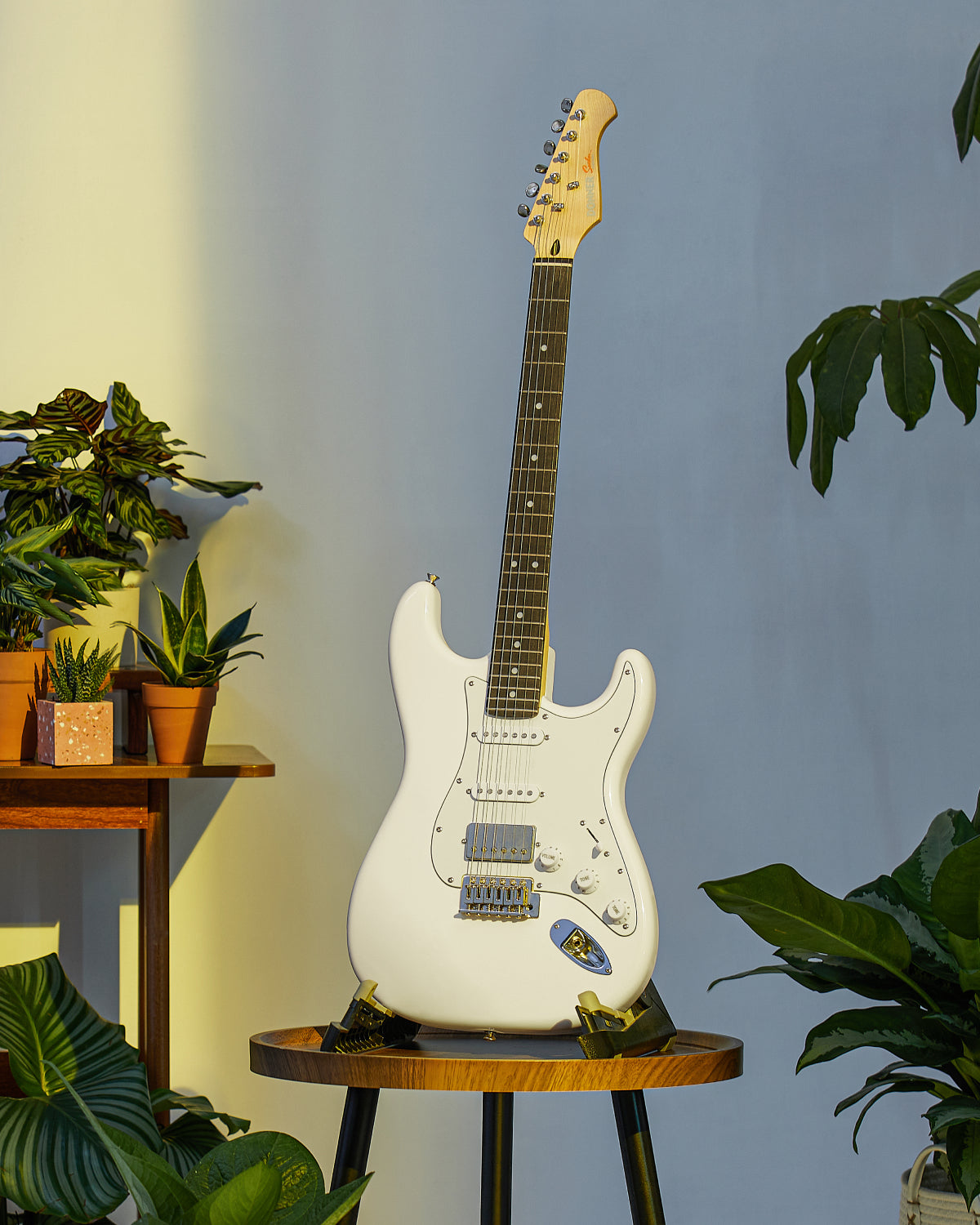 Donner DST-152 39-inch ST Electric Guitar Kit HSS w/Coil Split Pickup Including AMP-White##