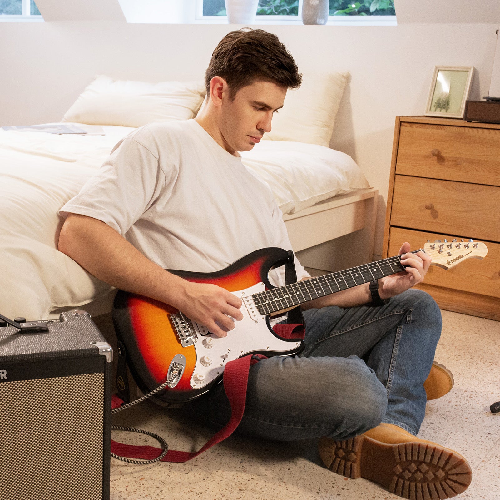 donner-dst-100-full-size-electric-guitar-kit-with-amplifier-39-inch-solid-body-hss-pickup-beginner-set